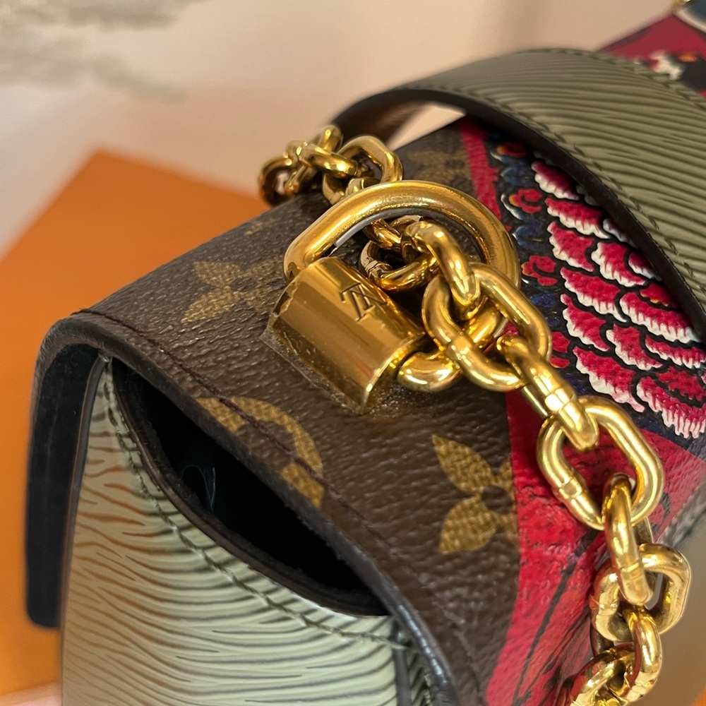 🎀 LOUIS VUITTON Epi Monogram Kabuki Twist Shoulder Bag MM Green - Picture 11 of 17